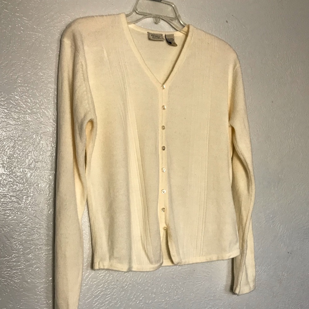 Specialty collection acrylic beige cardigan sweater LP